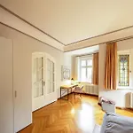 Nussbaumer - Business-und In Bester Lage *